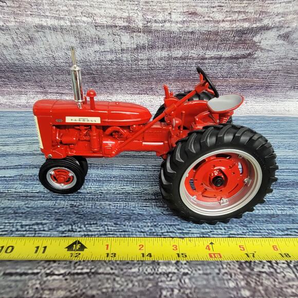 Vtg Ertl 1/16 scale IH MCCORMICK farmall 230 n/frontend diecast tractor red - Picture 1 of 11